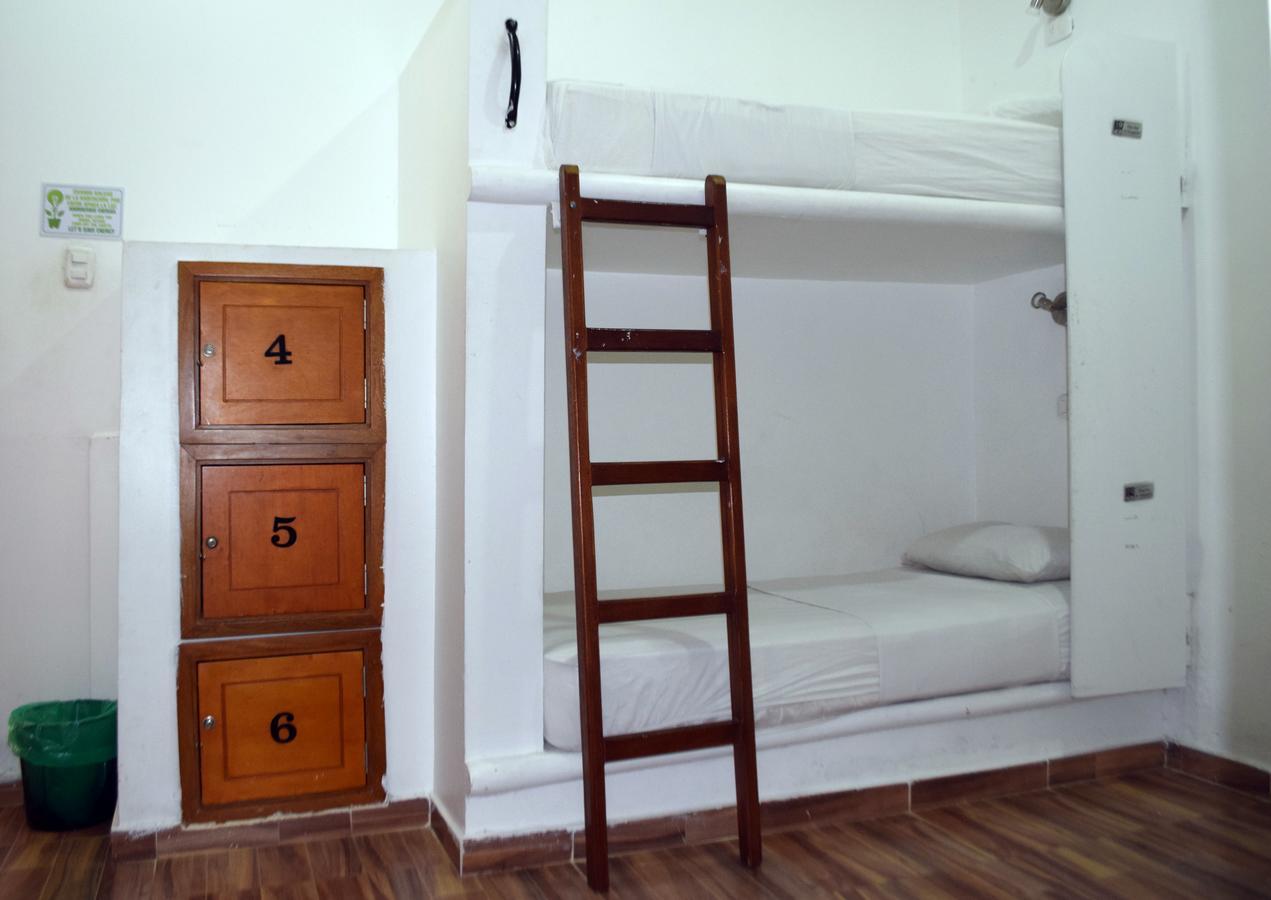 Cama en habitación compartida mixta de 10 camas
